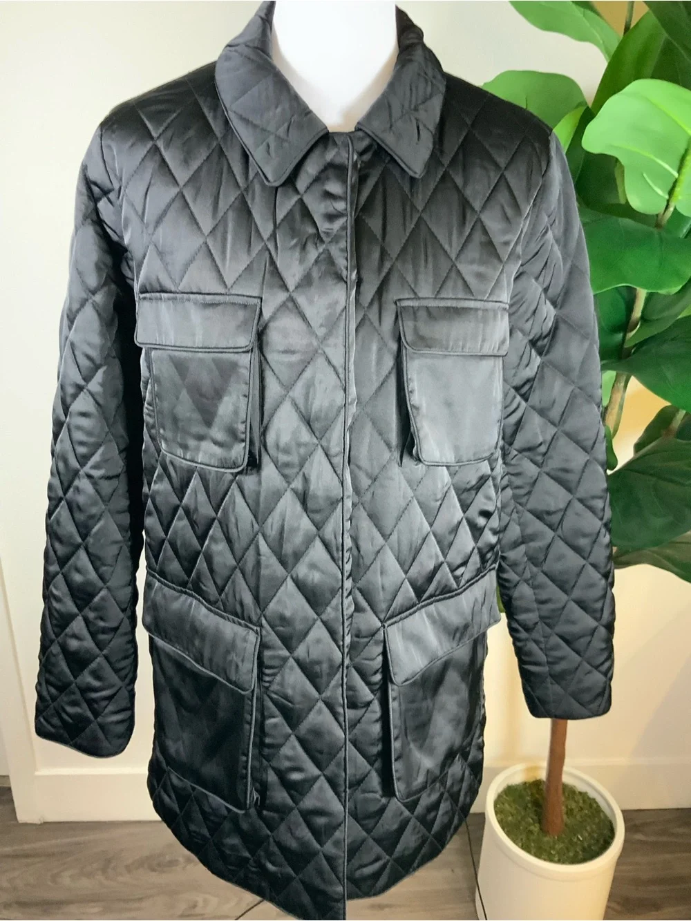 DR2 Black Quilted Pocket Puffer Coat